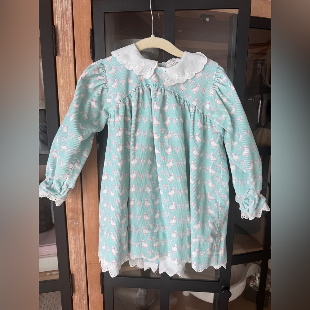 Vintage Oshkosh B’Gosh corduroy dress goose duck collar peter pan embroidered